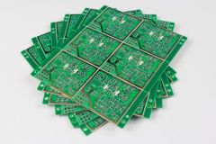 What are the requirements for the component layout on the pcb design board?