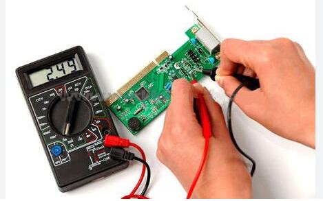testing the electronic components.jpg