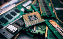 Mejorar la permeabilidad del estaño y el papel de los condensadores de chip en los PCB