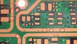 Spiegazione dettagliata del circuito stampato tramite soluzione di ostruzione