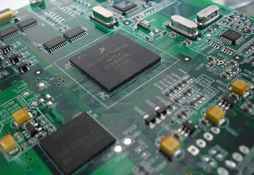 PCBメーカーの回路基板の緊急校正