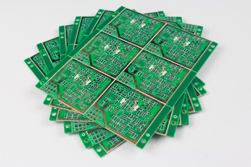 circuiti stampati ad alta frequenza