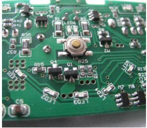 Ceramic circuit board for semiconductor refrigeration chip