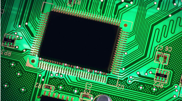 Take you to understand the difference between black oil and green oil on PCB boards