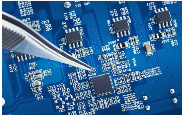 Advantages and disadvantages of tin spraying process in PCB