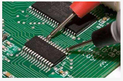 What are the selective soldering processes for PCB circuit boards?
