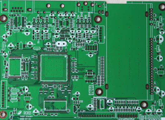 高速PCBボードにおけるスルーホール設計の仕様
