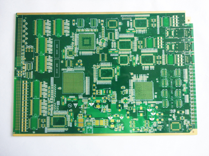 ¿¿ cuáles son las ventajas del uso de placas de circuito multicapa?