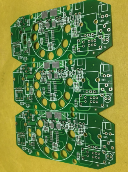 Come assemblare il circuito stampato PCB