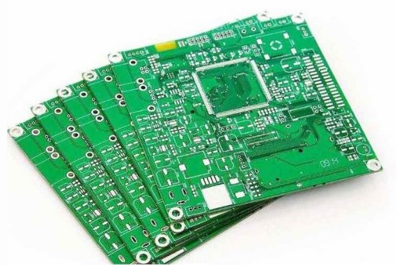 How is the PCB board welding method designed?