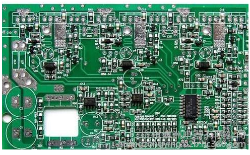 El chip descifra la ventaja de bajo precio de la fabricación de PCB