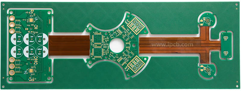 Placa de circuito impreso rígido y flexible