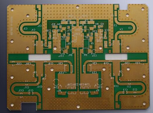 Come utilizzare un multimetro per riparare il circuito stampato?