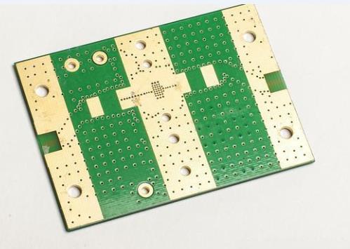 Flip-Chip Assembly Technology für Leiterplatte