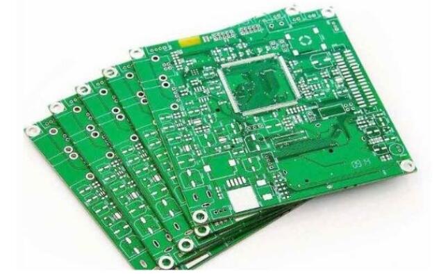 How is the PCB board welding method designed?