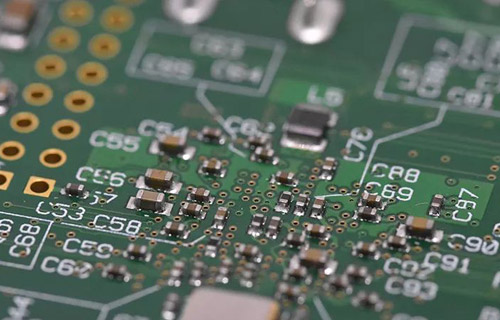 SMT ускоряет производство PCB - панелей